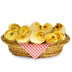 Pão de Quejio Recheado com Catupiry Kg